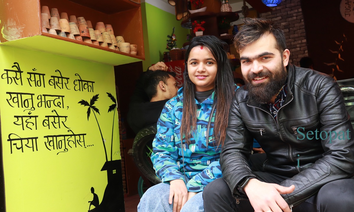 जुगाड फुड टाउनका सञ्चालक ममता र सूर्य न्यौपाने। तस्बिरः सविना कार्की/सेतोपाटी